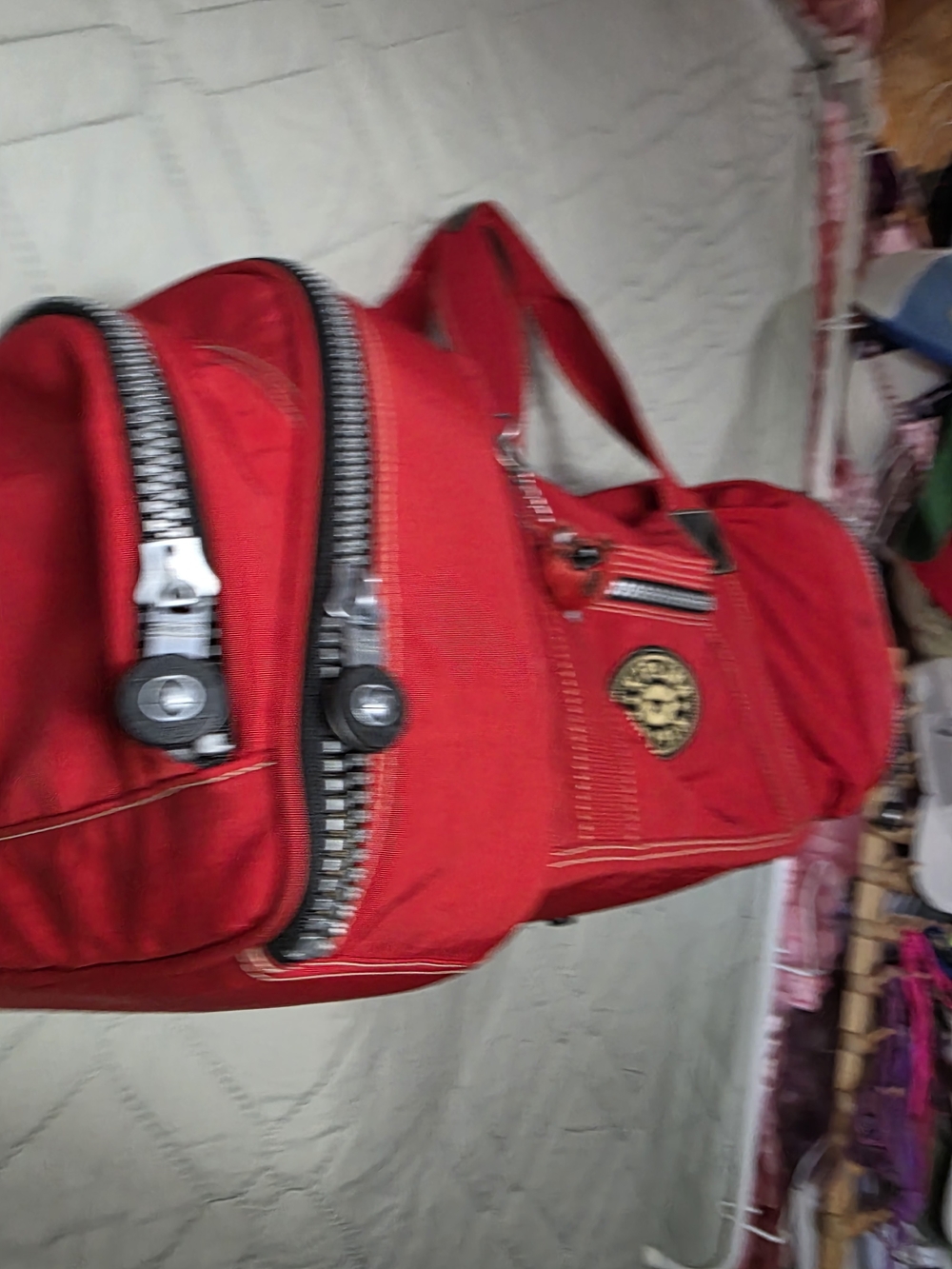 KIPLING VINTAGE LARGE RED CARRY ON DUFFLE & CROSSBODY BAG - Picture 9 of 14